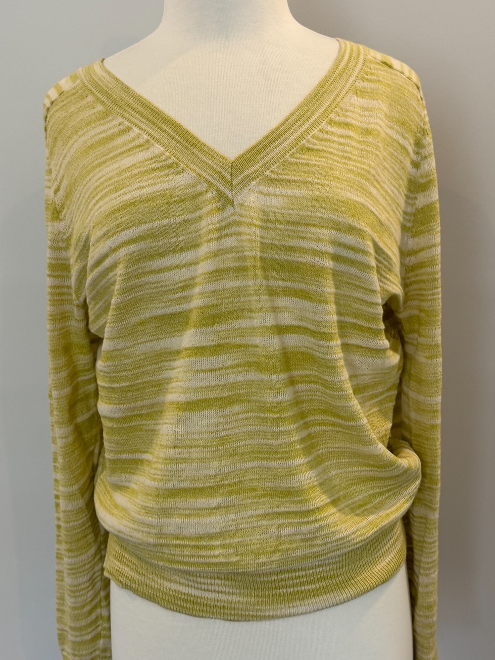 Anthropologie V-Neck Lightweight Sweater by Moth in Pale Lime Green